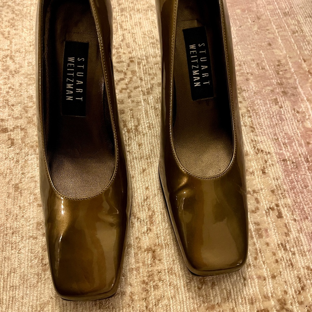 Stuart Weitzman patent leather bronze shoes. Imported. Size 6. Narrow.